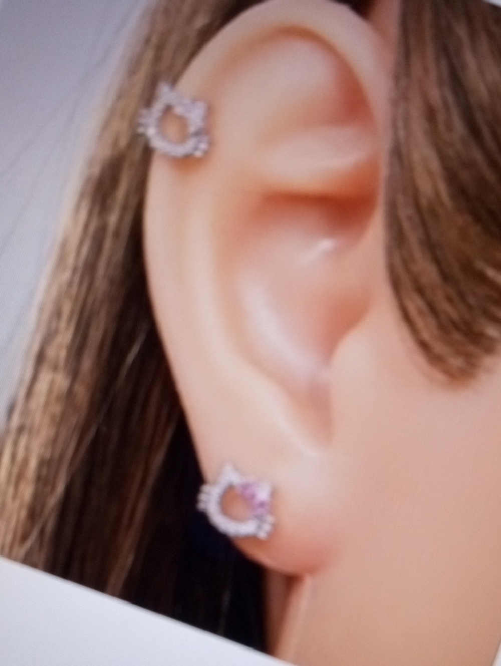 💲4⃣▶▶DOLLARS   Silver Pink Crystal CircleHELLO KITTY DESIGN  Stud Earrings